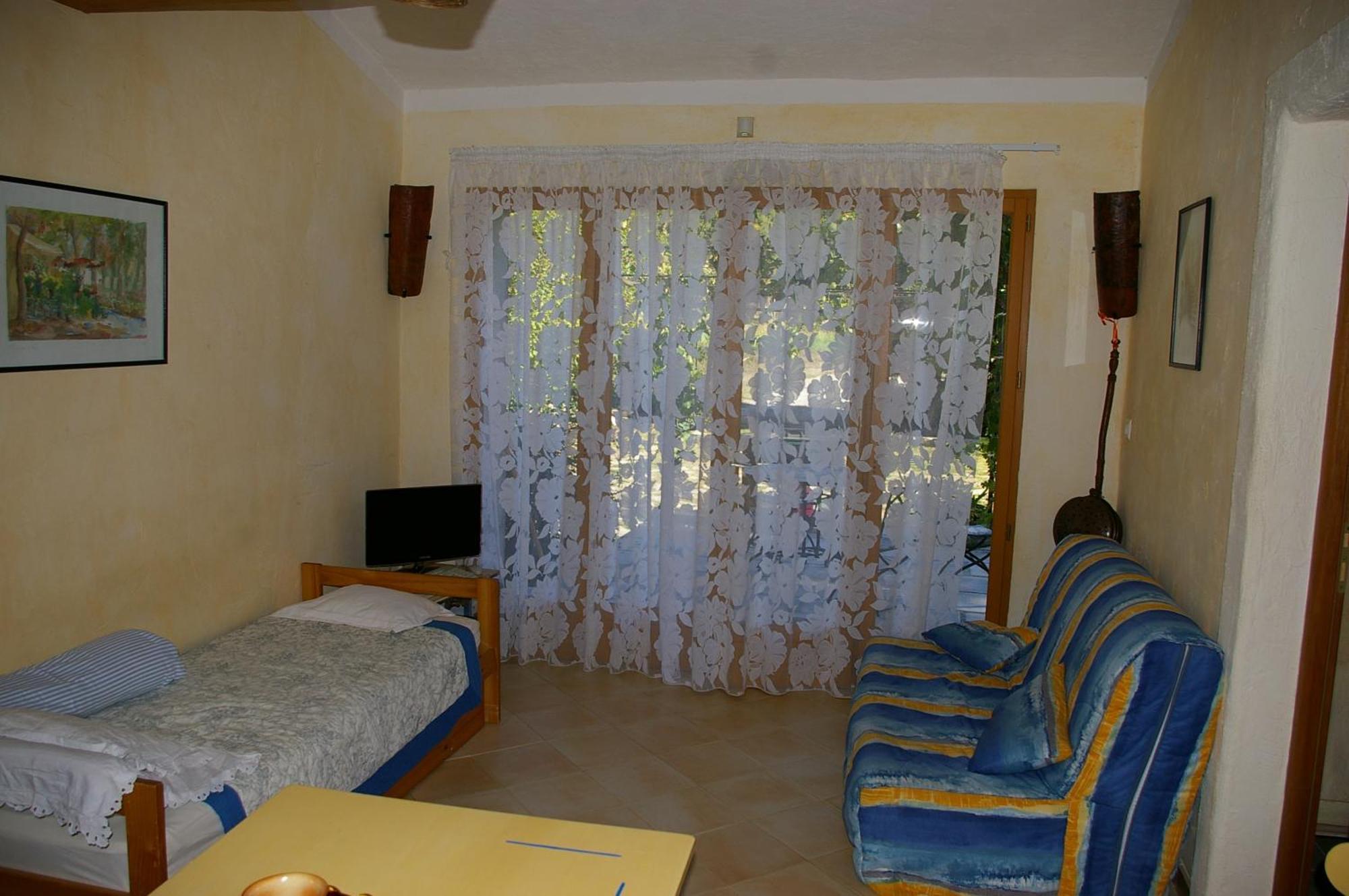 Gite La Paillote Montauroux Εξωτερικό φωτογραφία
